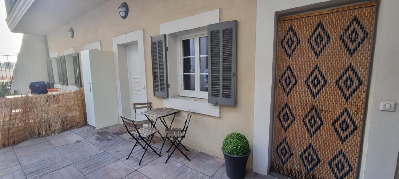 Studio Vieux Port Chez Fanette Apartment Марсилия Екстериор снимка